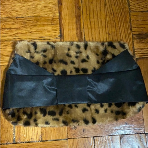 NWOT INC cheetah print clutch with bow - Picture 1 of 3
